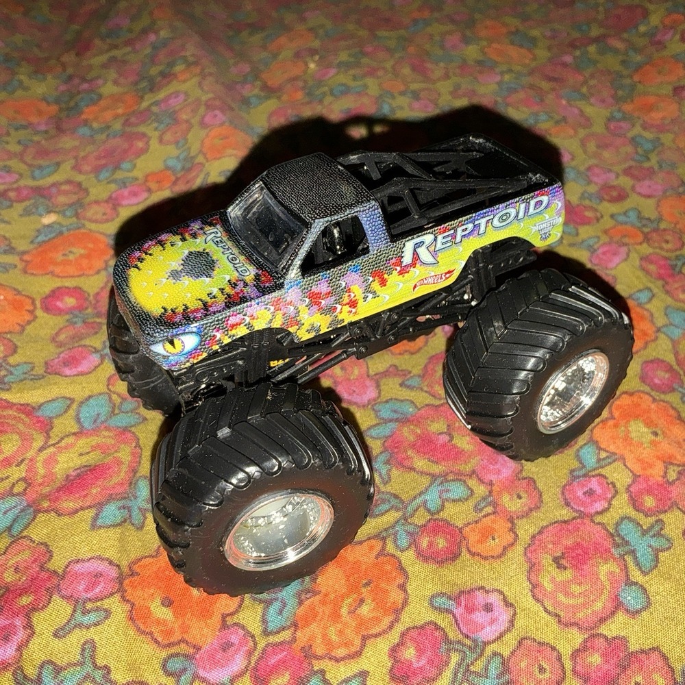 2004 Hot Wheels Monster Jam REPTOID Pickup Truck METAL Diecast 1:64
